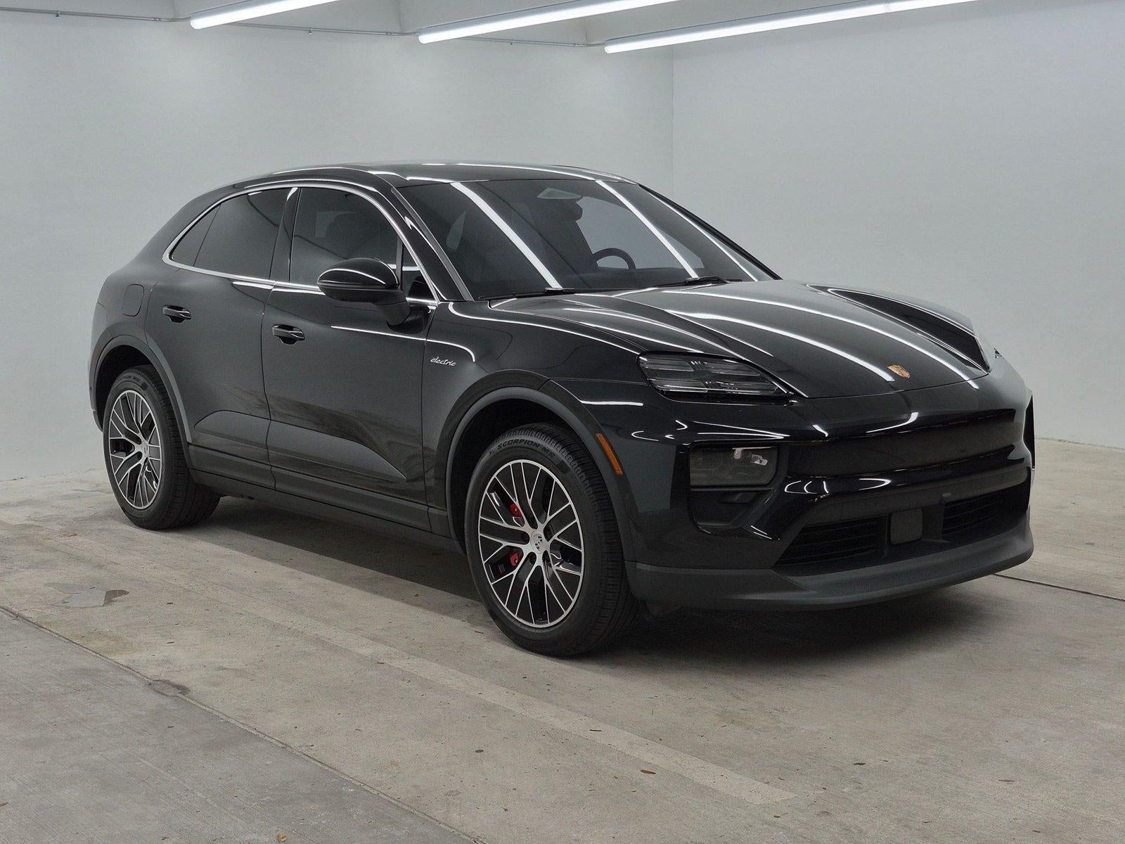 2025 Porsche Macan Electric 4S