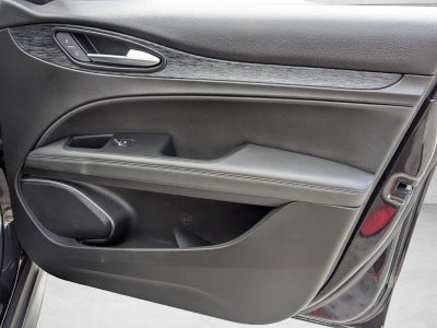 2023 Alfa Romeo Stelvio Base