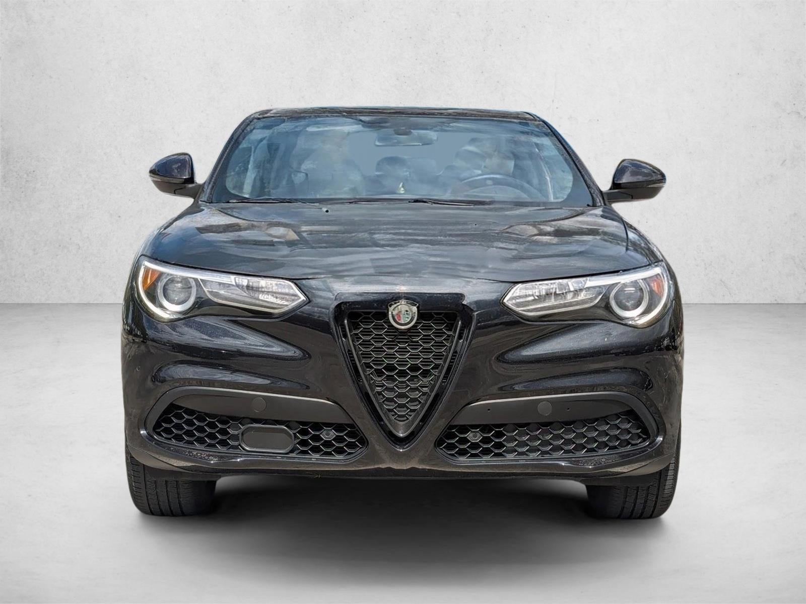 2023 Alfa Romeo Stelvio Base