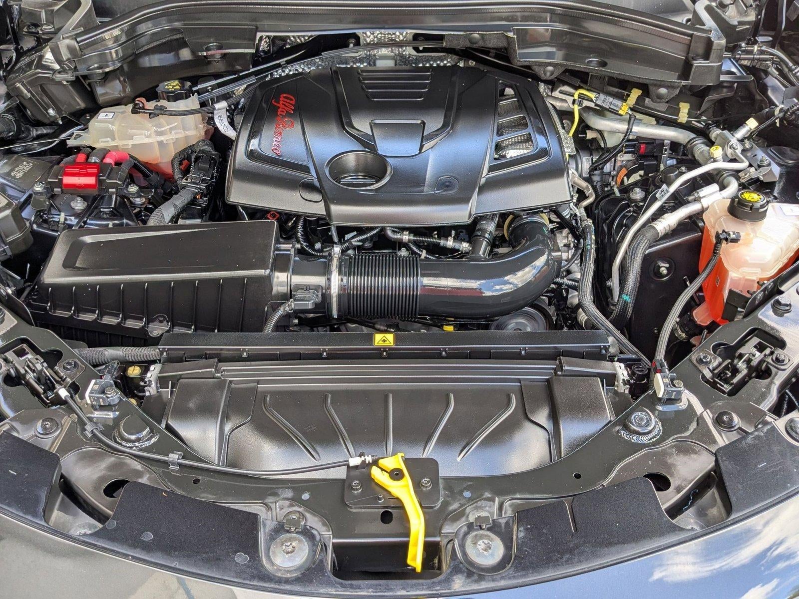 2023 Alfa Romeo Stelvio Base