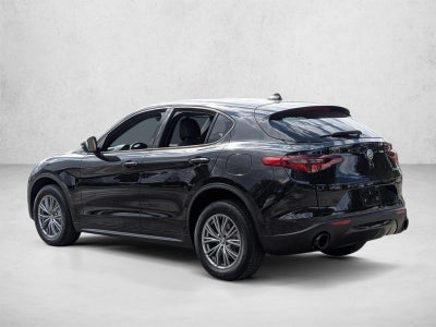 2023 Alfa Romeo Stelvio Base