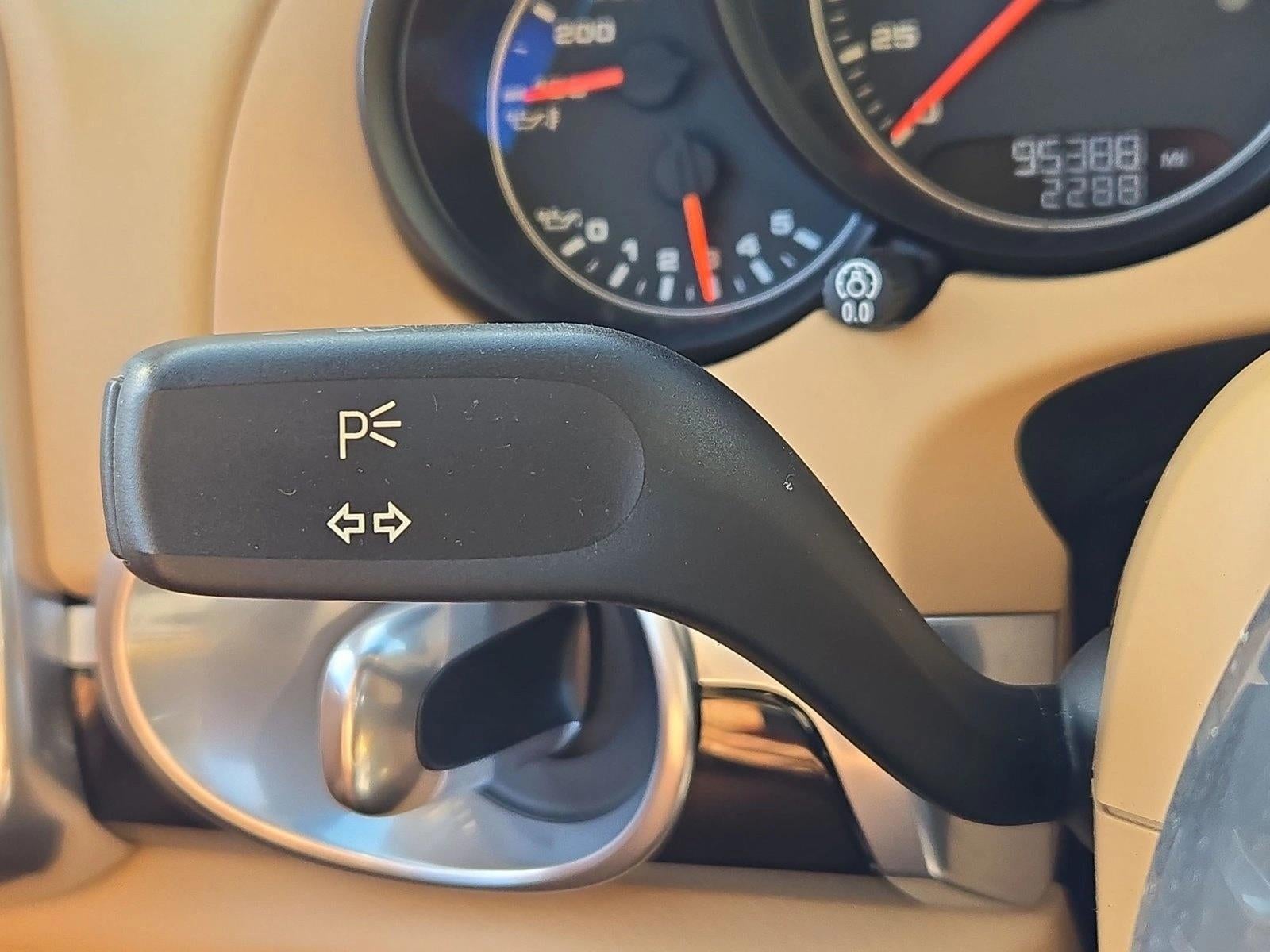 2016 Porsche Cayenne Base