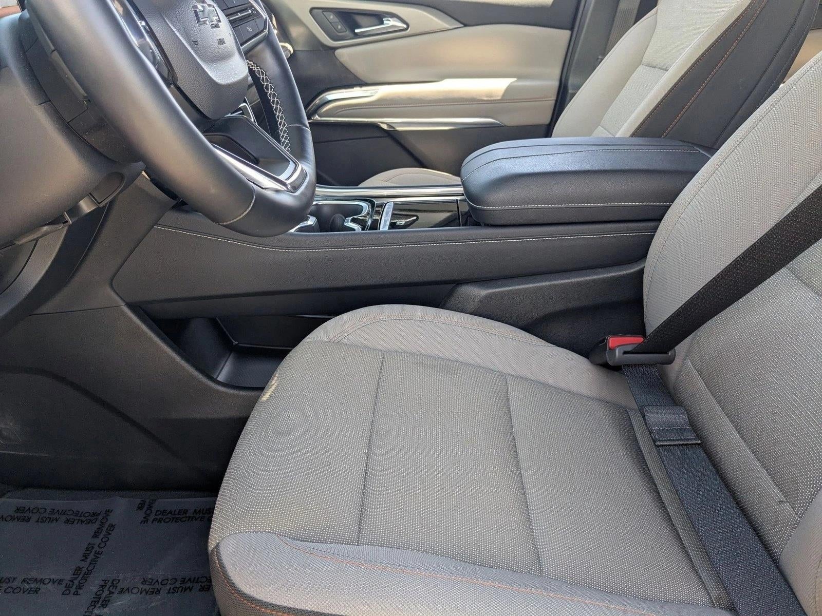 2024 Chevrolet Traverse LT