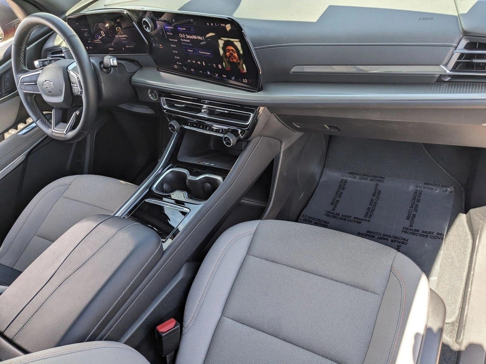 2024 Chevrolet Traverse LT