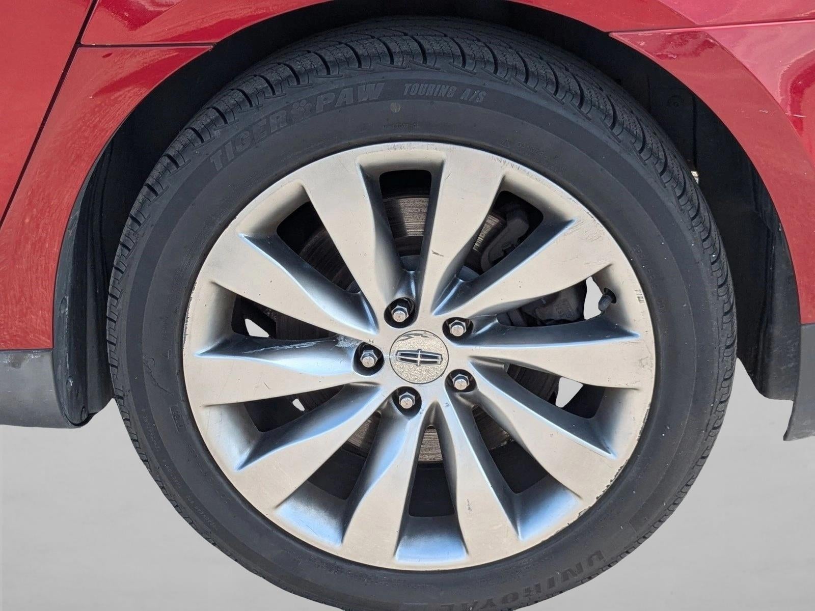 2015 Lincoln MKS Base