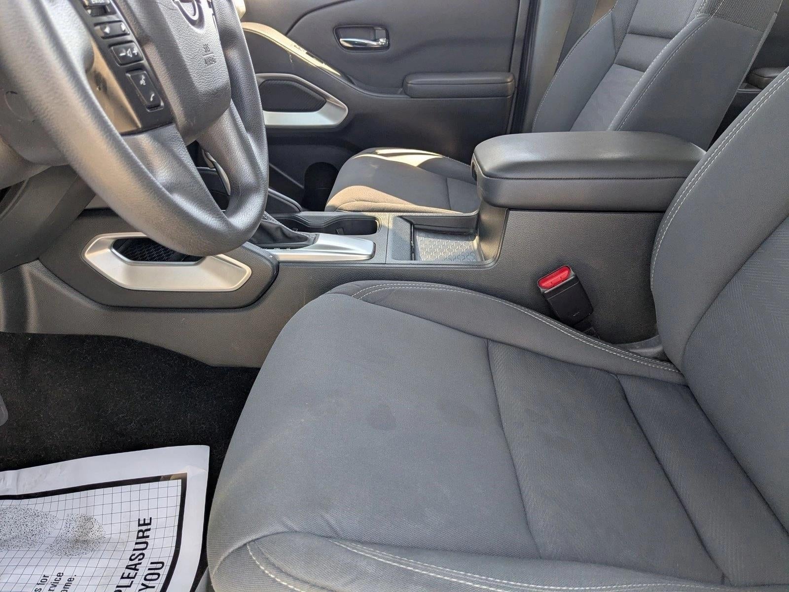 2023 Nissan Frontier SV