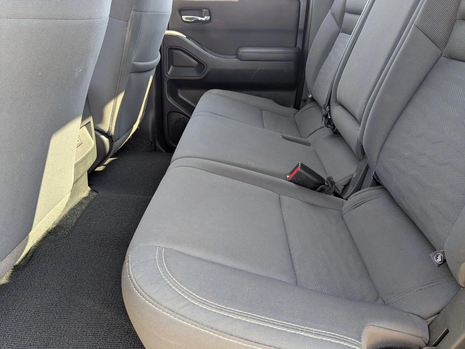 2023 Nissan Frontier SV