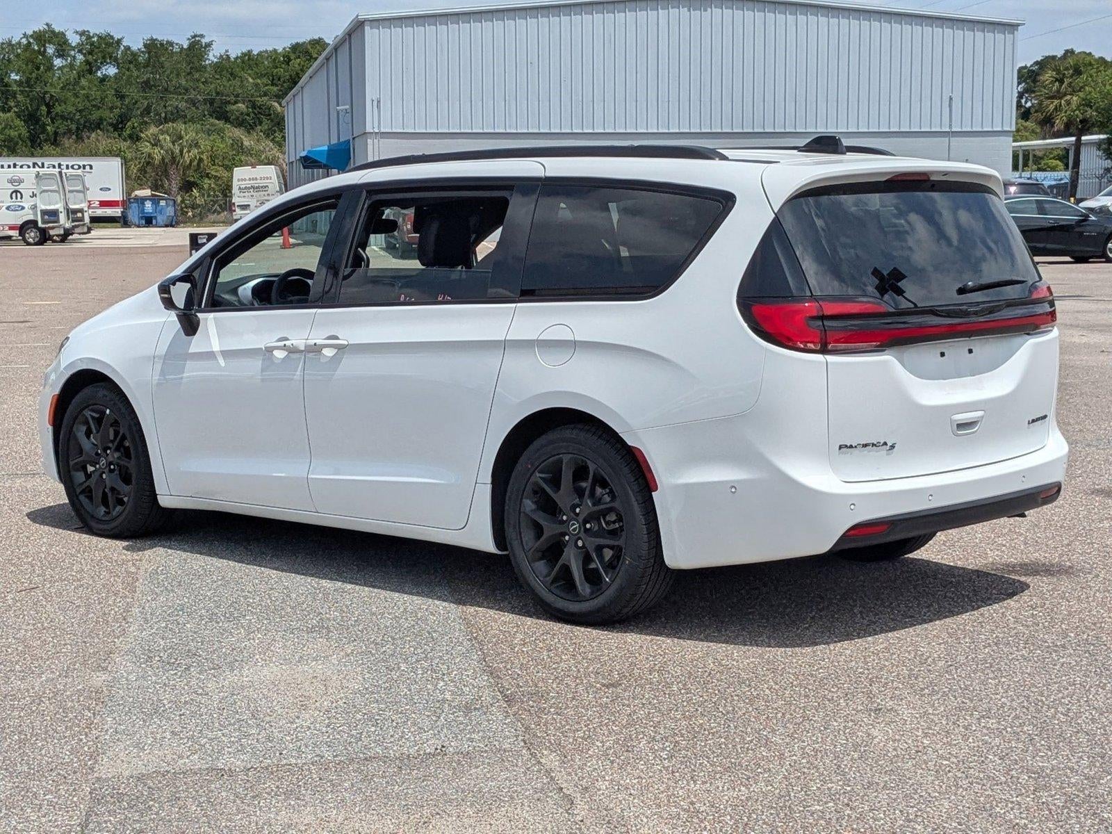 2025 Chrysler Pacifica Limited