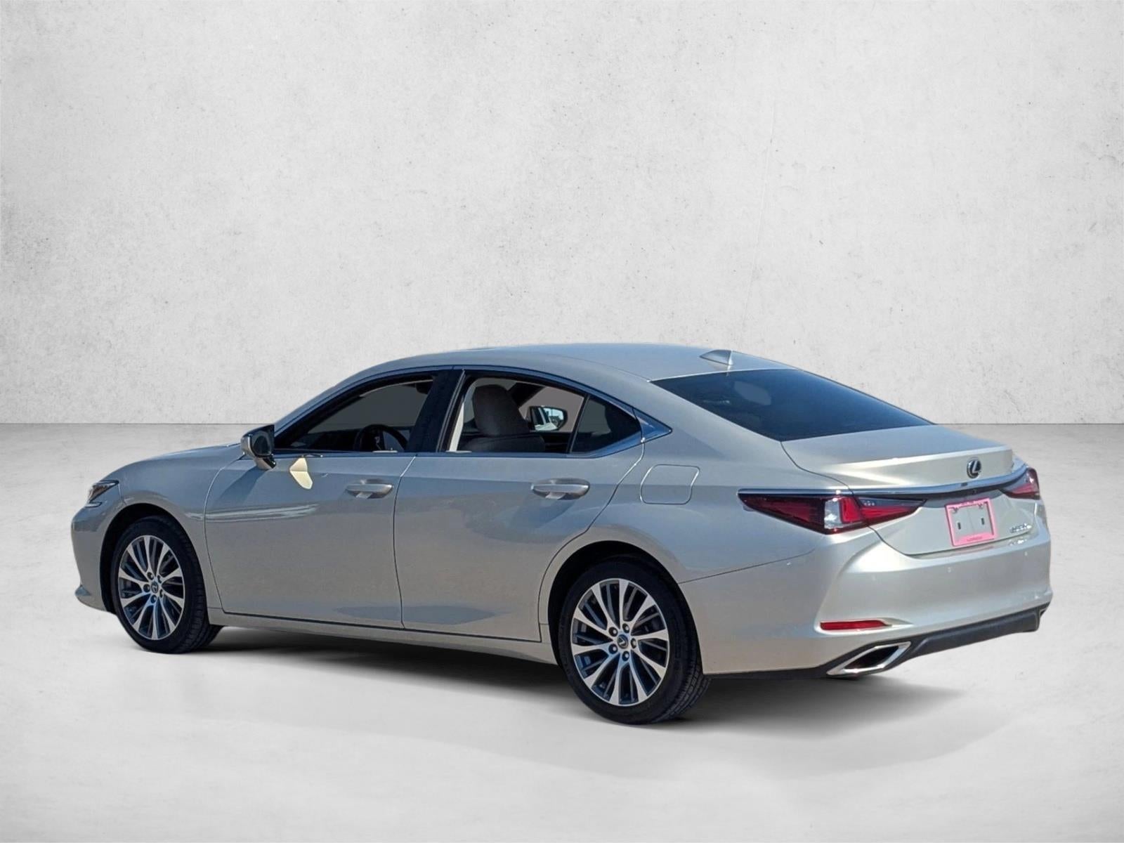 2019 Lexus ES 