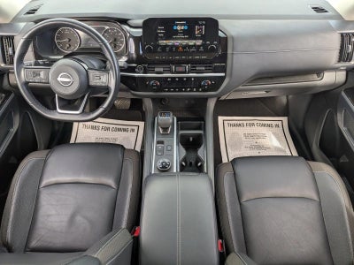 2022 Nissan Pathfinder SL