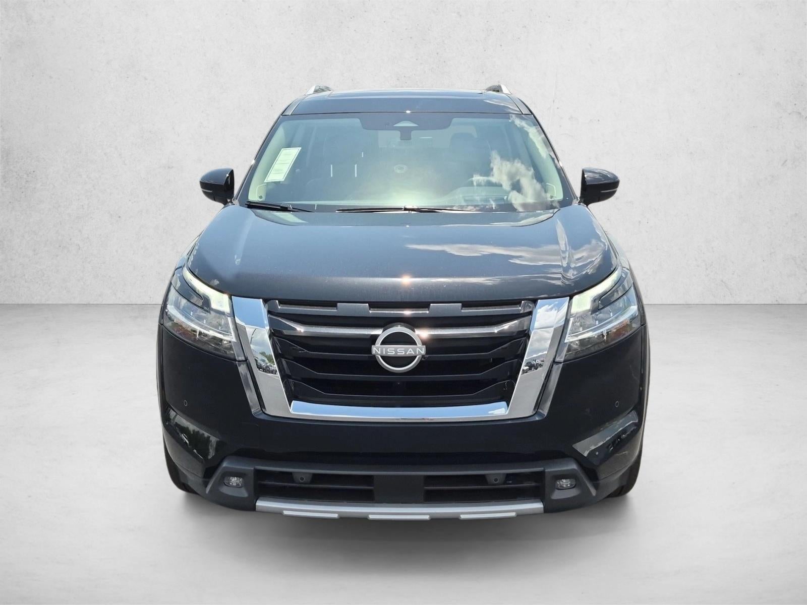 2024 Nissan Pathfinder Platinum FWD