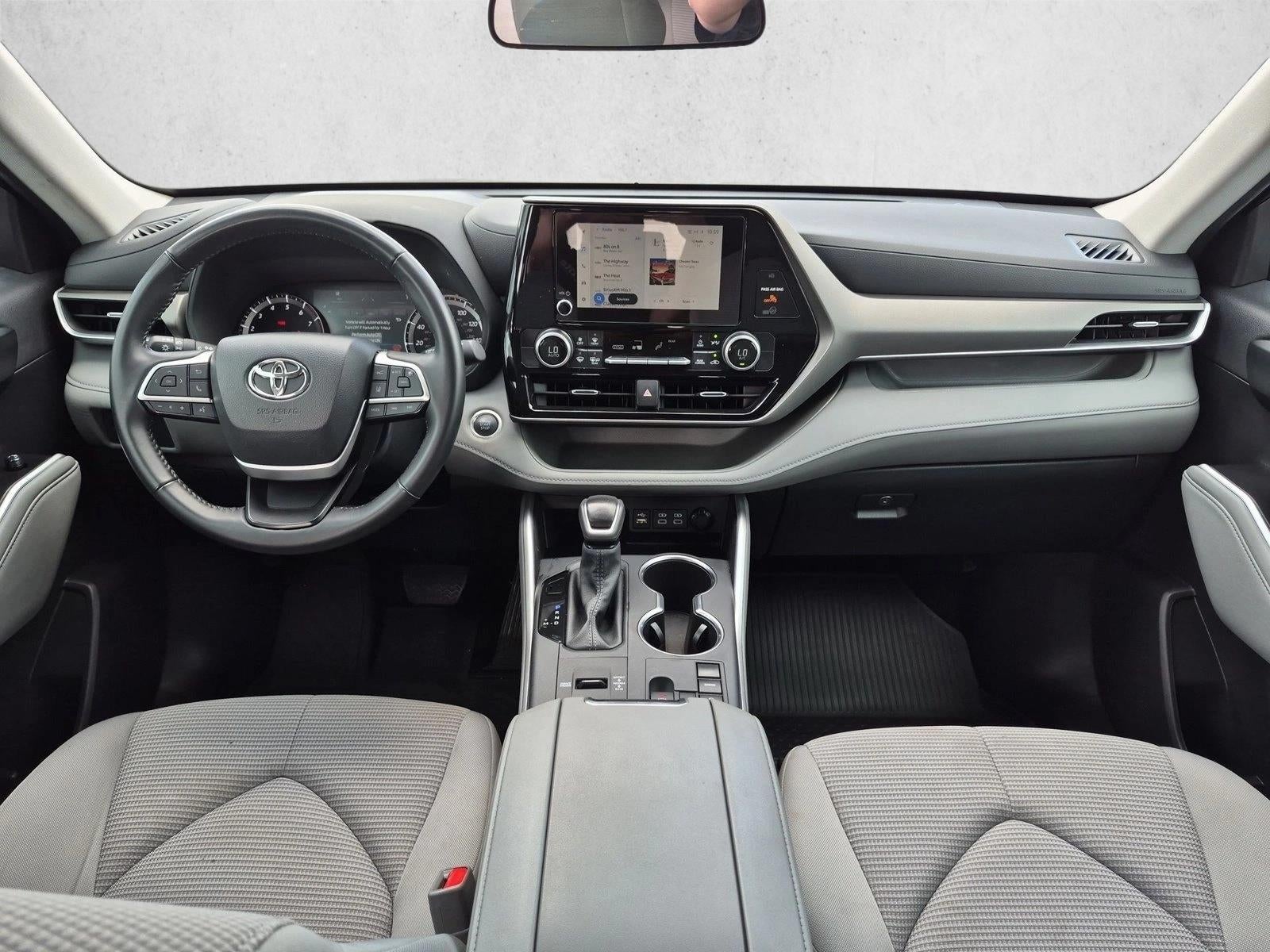 2025 Toyota Highlander LE