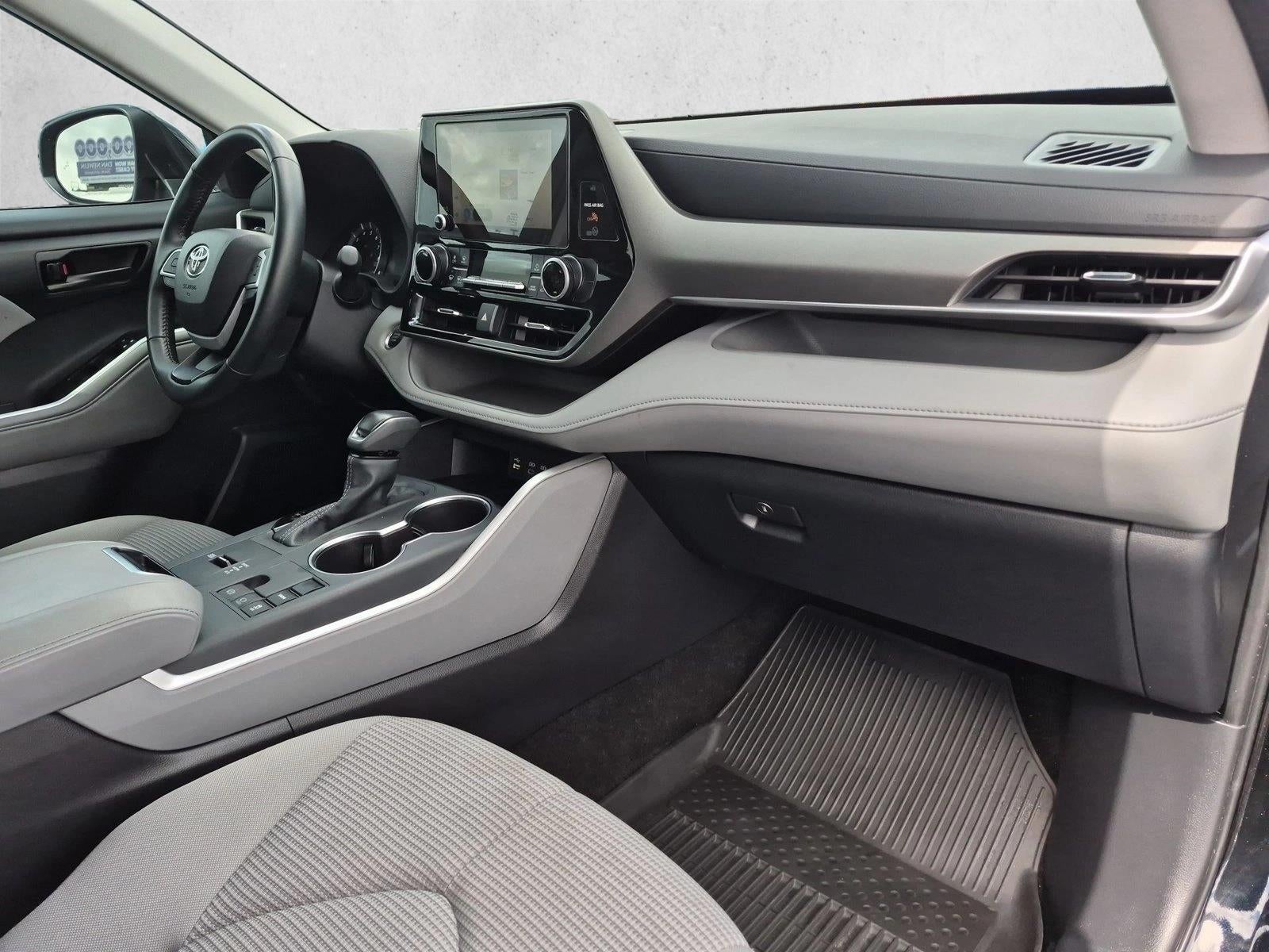 2025 Toyota Highlander LE