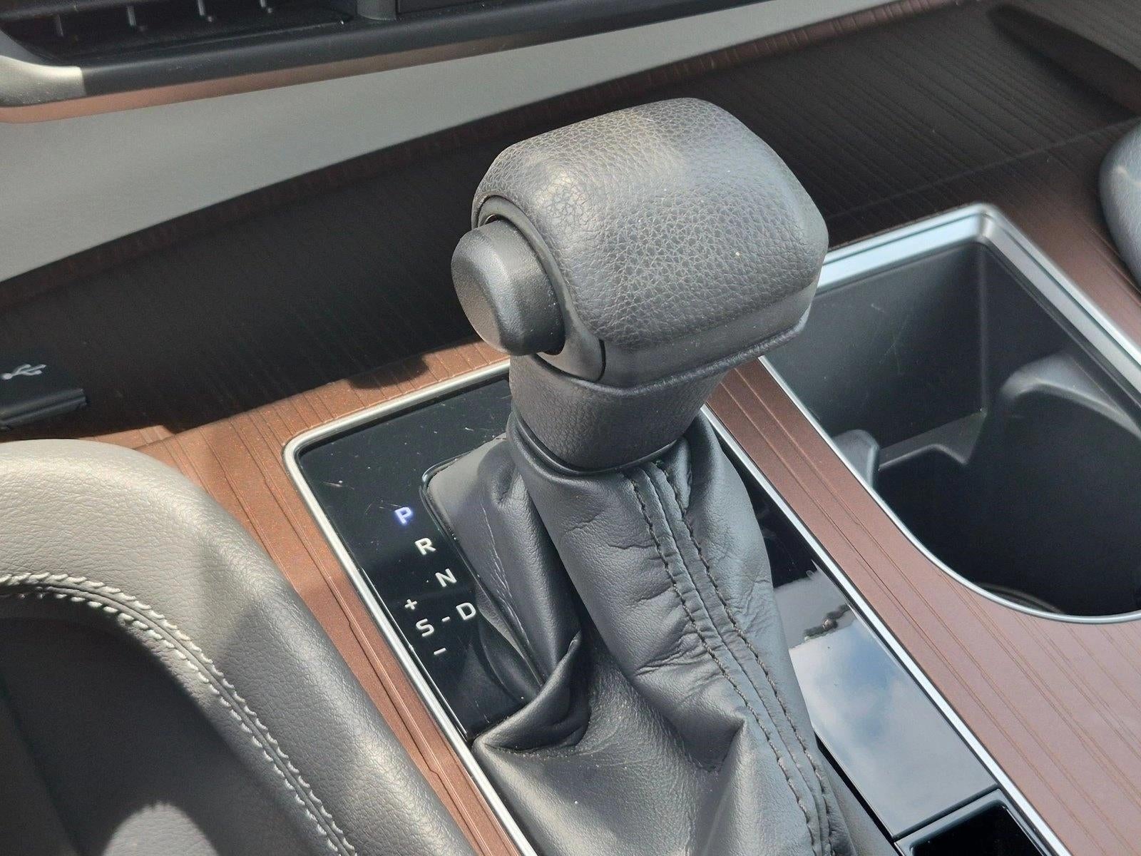 2022 Toyota Sienna LE