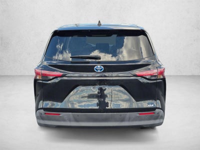 2022 Toyota Sienna XLE