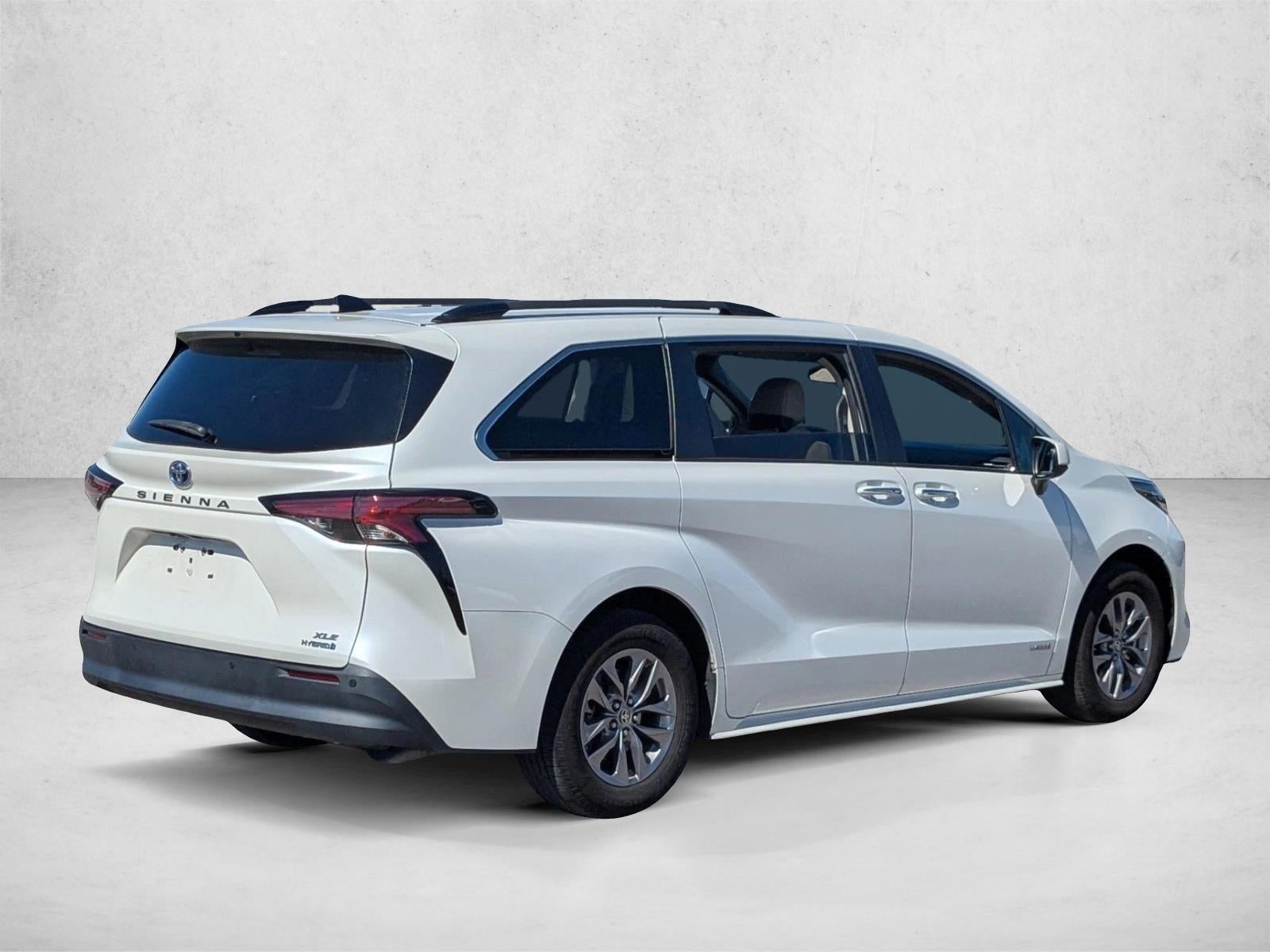 2021 Toyota Sienna XLE
