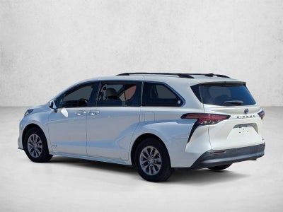 2021 Toyota Sienna XLE
