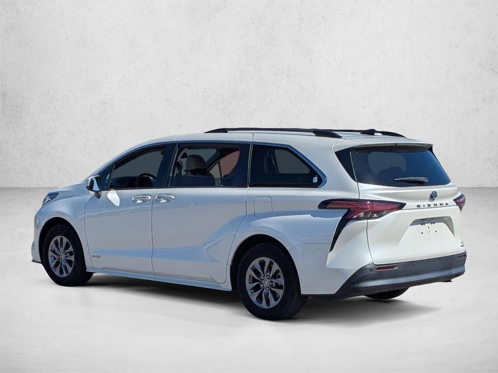 2021 Toyota Sienna XLE