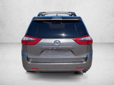 2020 Toyota Sienna XLE Auto Access Seat