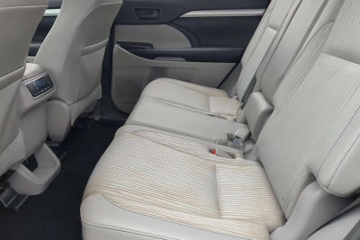 2016 Toyota Highlander LE Plus V6