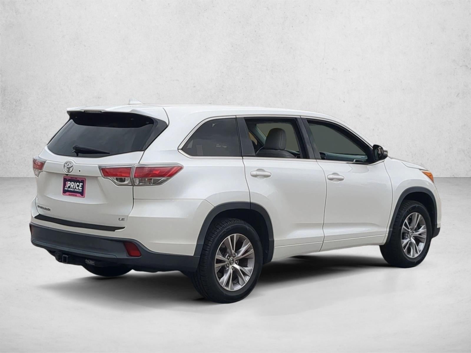 2016 Toyota Highlander LE Plus V6