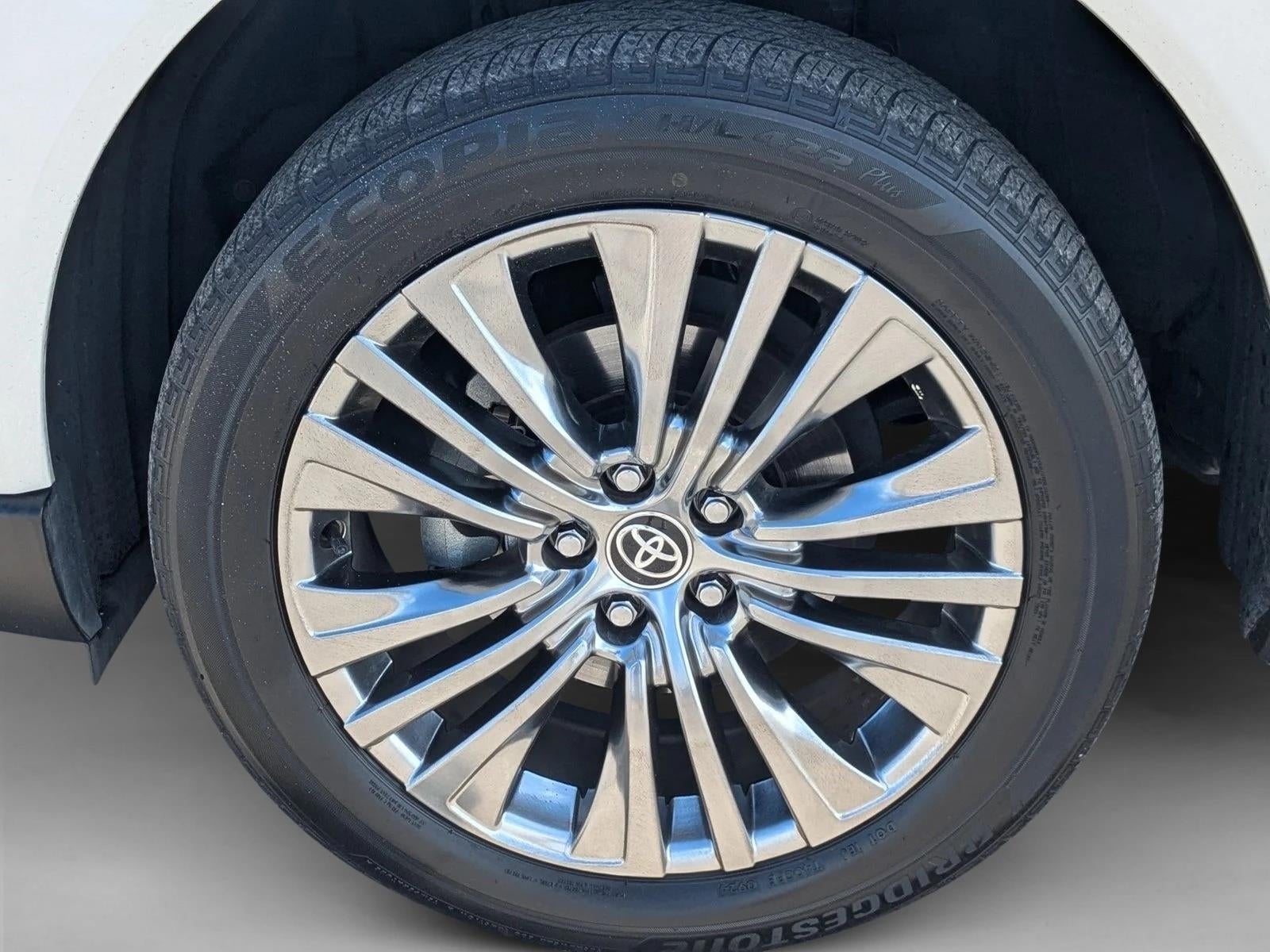 2024 Toyota Venza LE