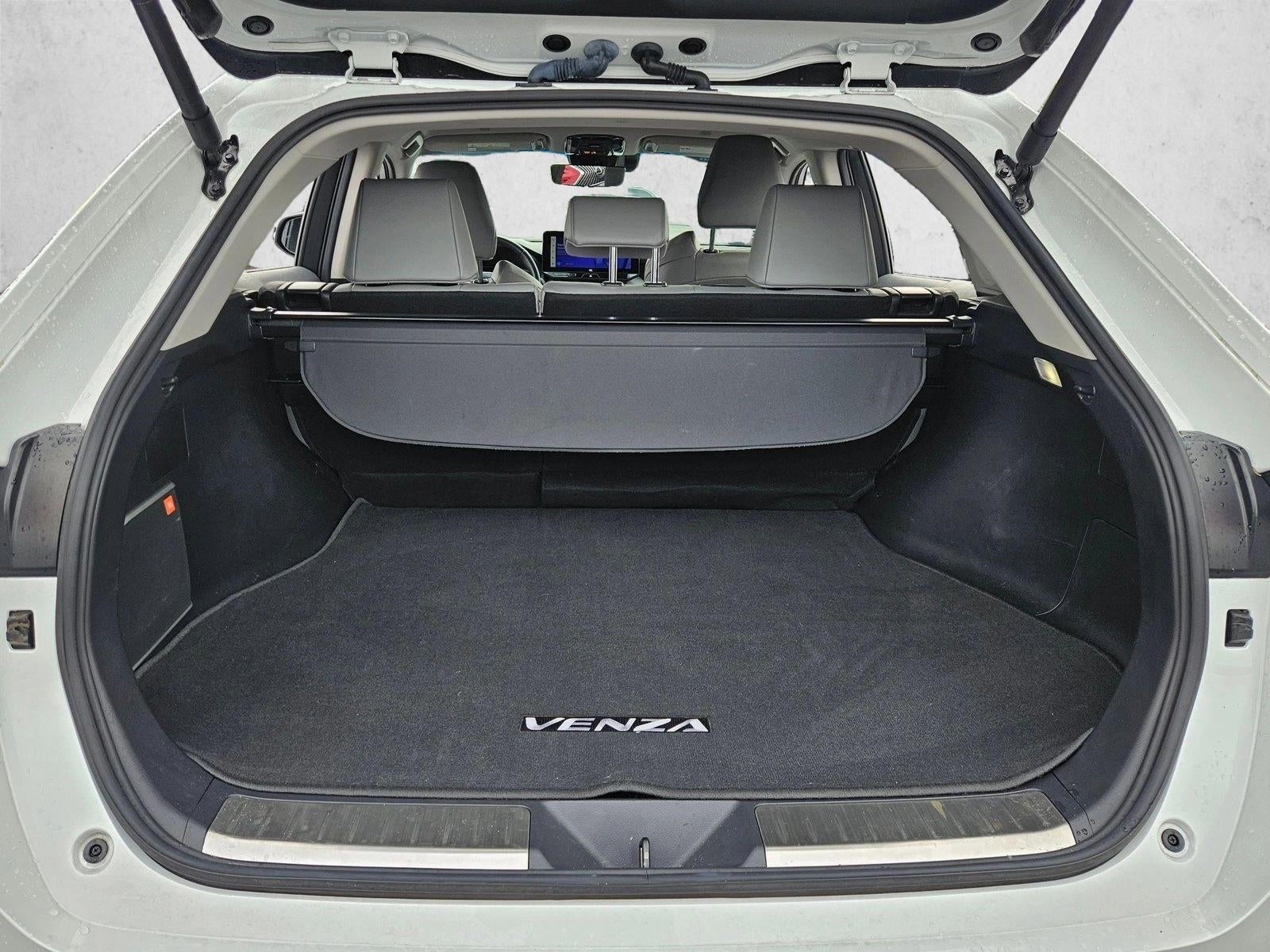 2024 Toyota Venza LE