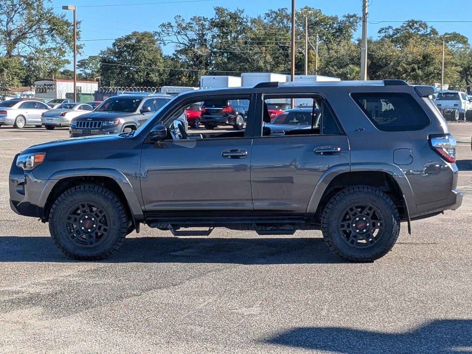 2022 Toyota 4Runner SR5