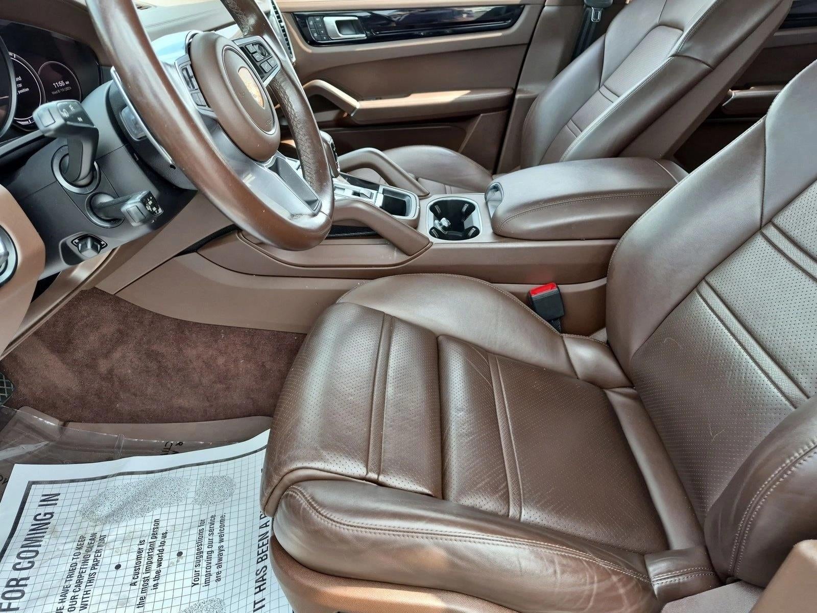 2022 Porsche Cayenne Base