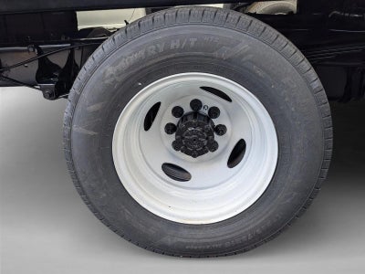 2024 Ford E-Series Cutaway Base