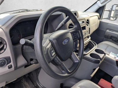 2024 Ford E-Series Cutaway Base