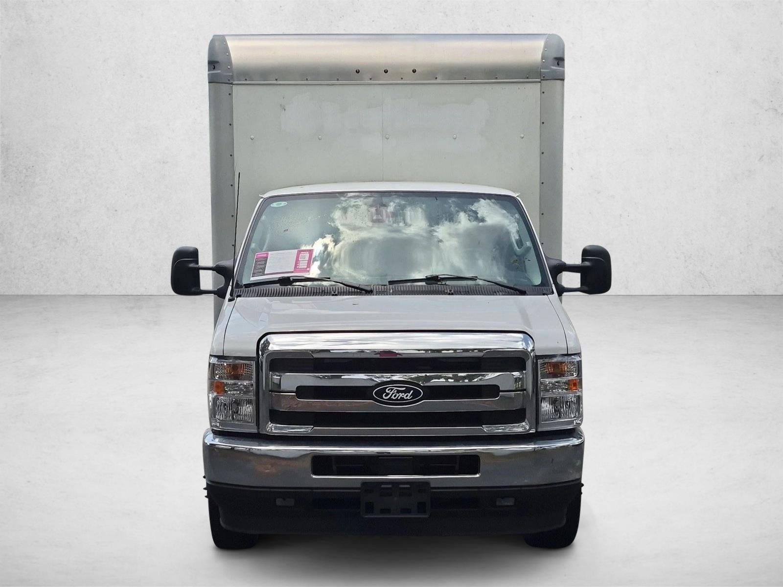 2026 Ford E-Series Cutaway Base