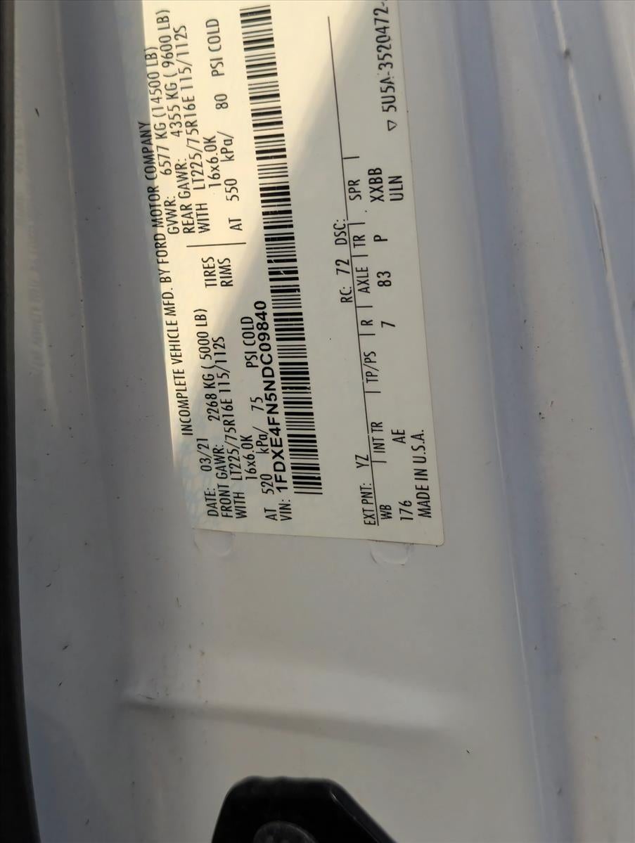 2022 Ford E-Series Cutaway Base