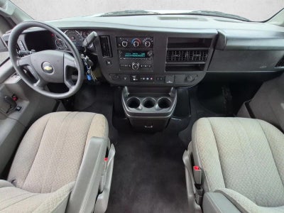 2024 Chevrolet Express Passenger 3500 1LT