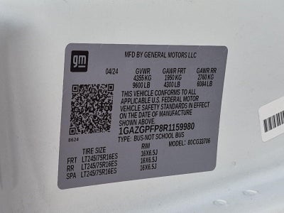 2024 Chevrolet Express Passenger 3500 1LT