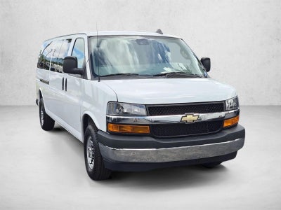 2024 Chevrolet Express Passenger 3500 1LT