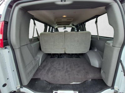 2024 Chevrolet Express Passenger 3500 1LT