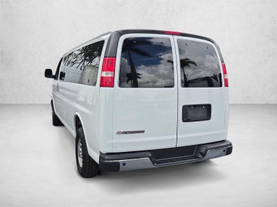 2024 Chevrolet Express Passenger 3500 1LT
