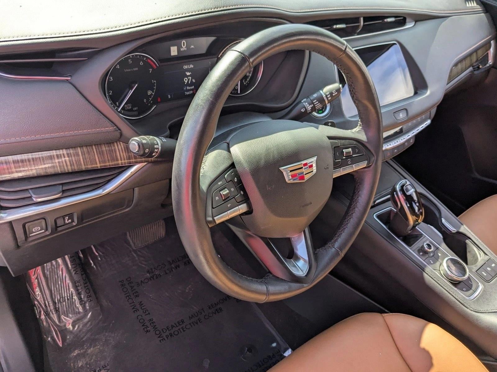 2022 Cadillac XT4 Premium Luxury