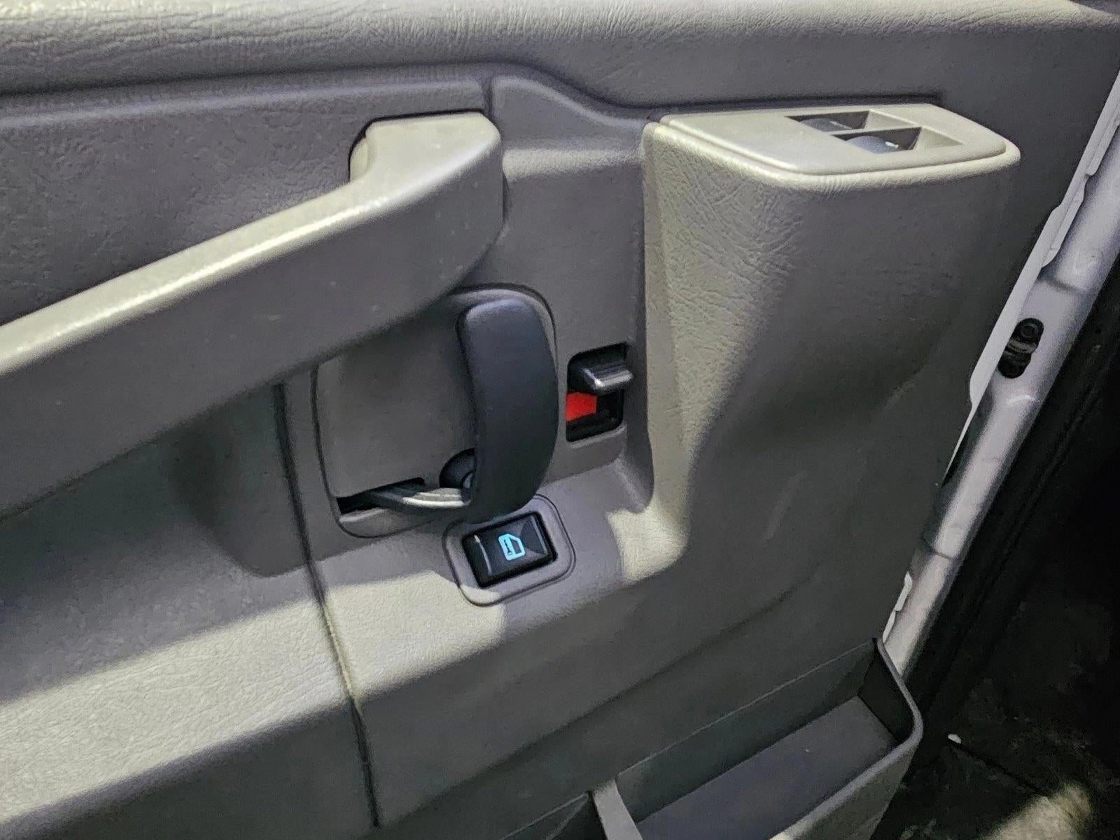 2024 Chevrolet Express Cutaway 3500 Base