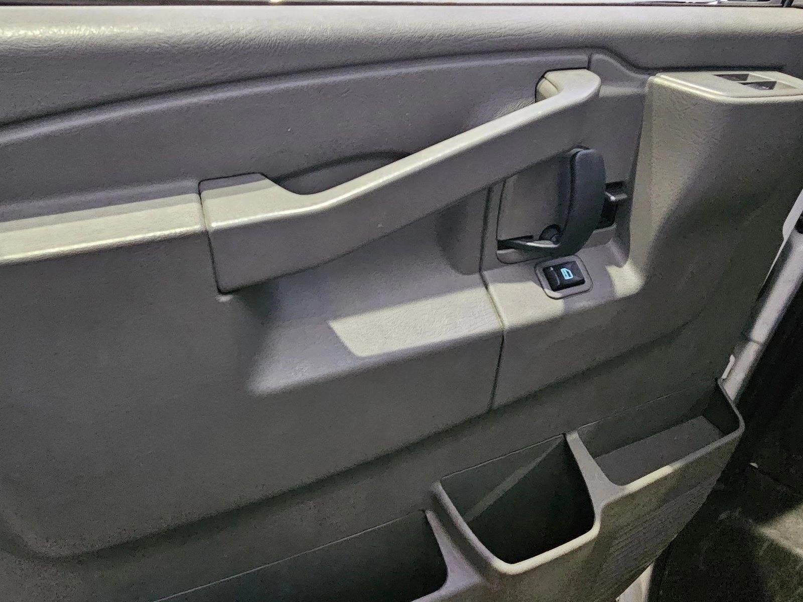 2024 Chevrolet Express Cutaway 3500 Base