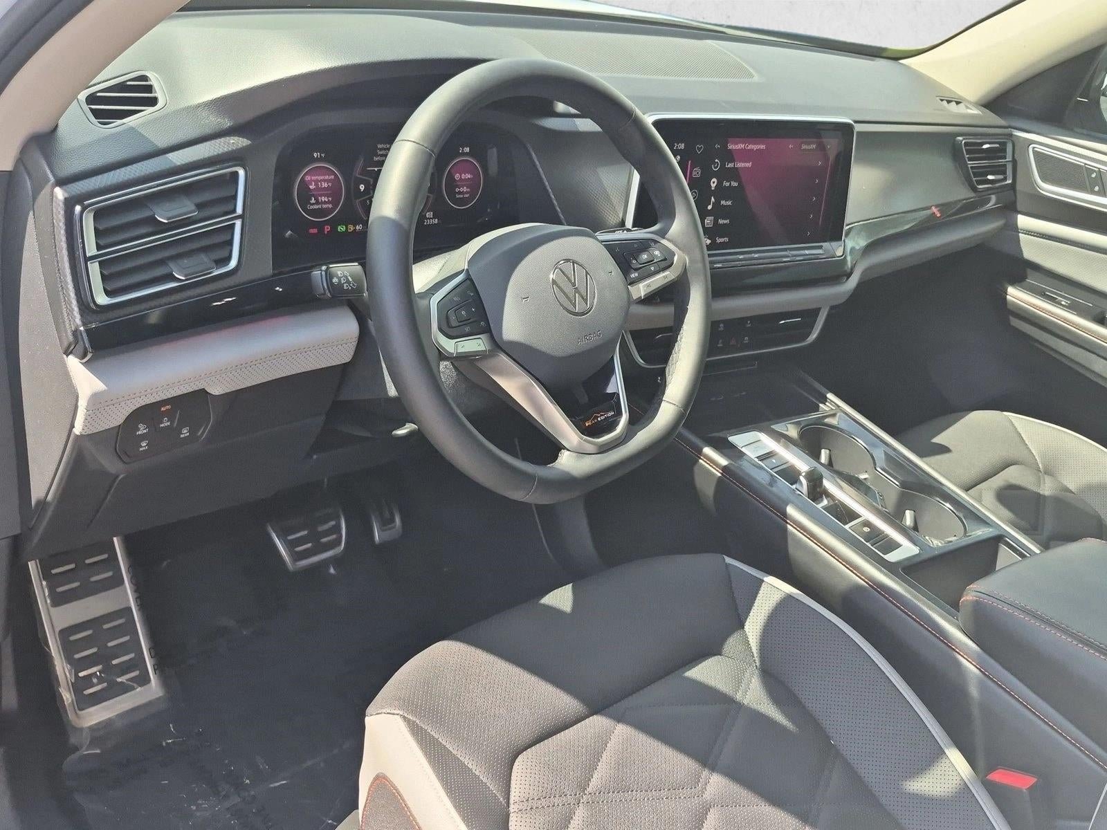 2024 Volkswagen Atlas 2.0T Peak Edition SE w/Technology