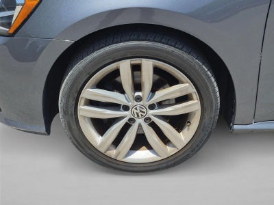 2019 Volkswagen Passat Base