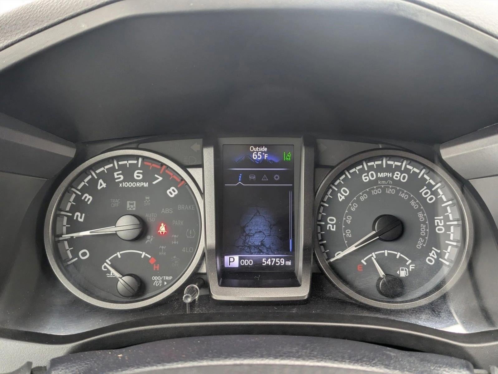 2022 Toyota Tacoma 2WD SR5