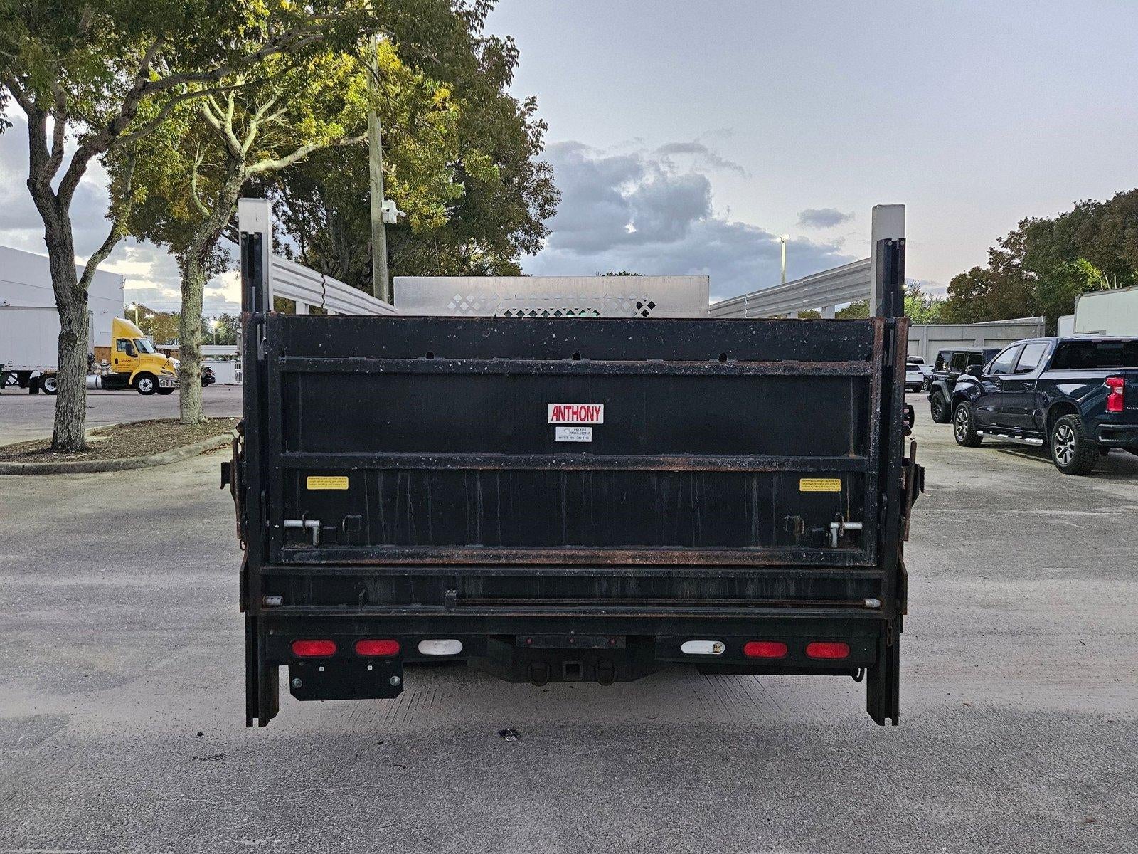 2023 Chevrolet Low Cab Forward 4500 1WT