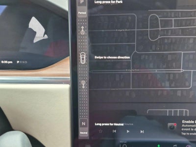 2022 Tesla Model S Base
