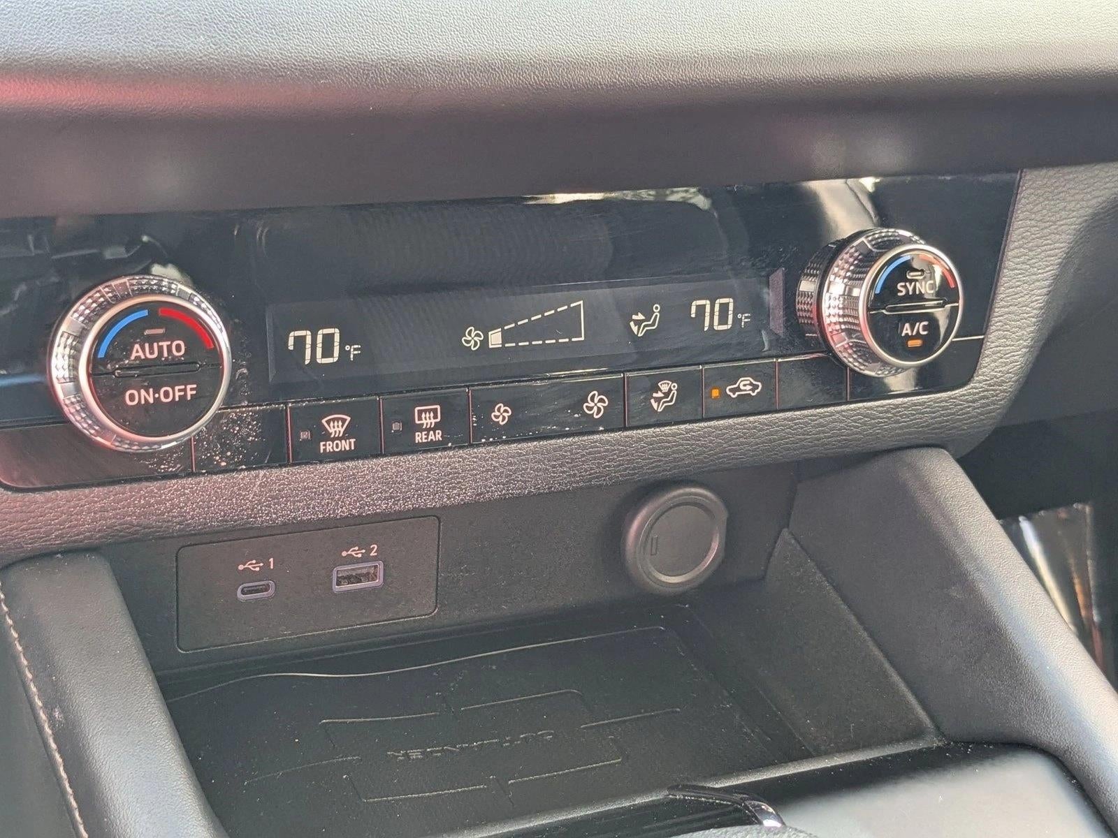 2024 Mitsubishi Outlander ES