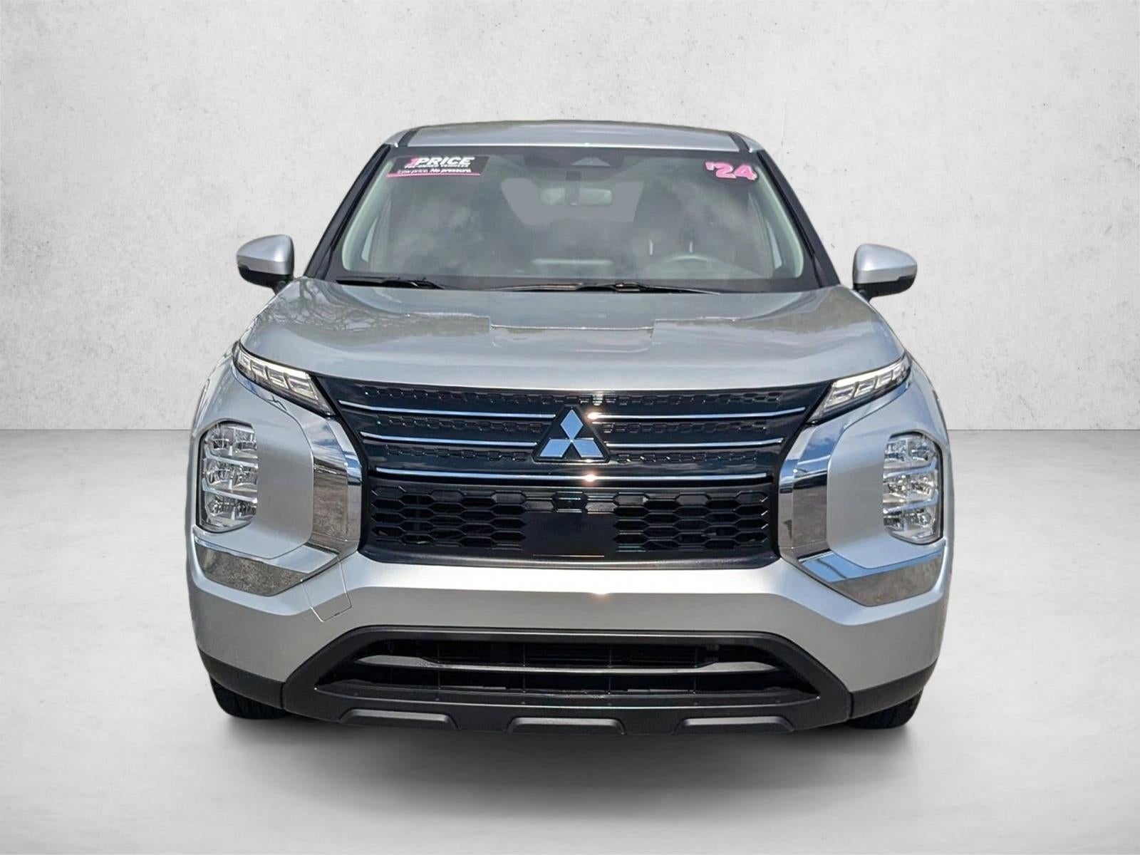 2024 Mitsubishi Outlander ES