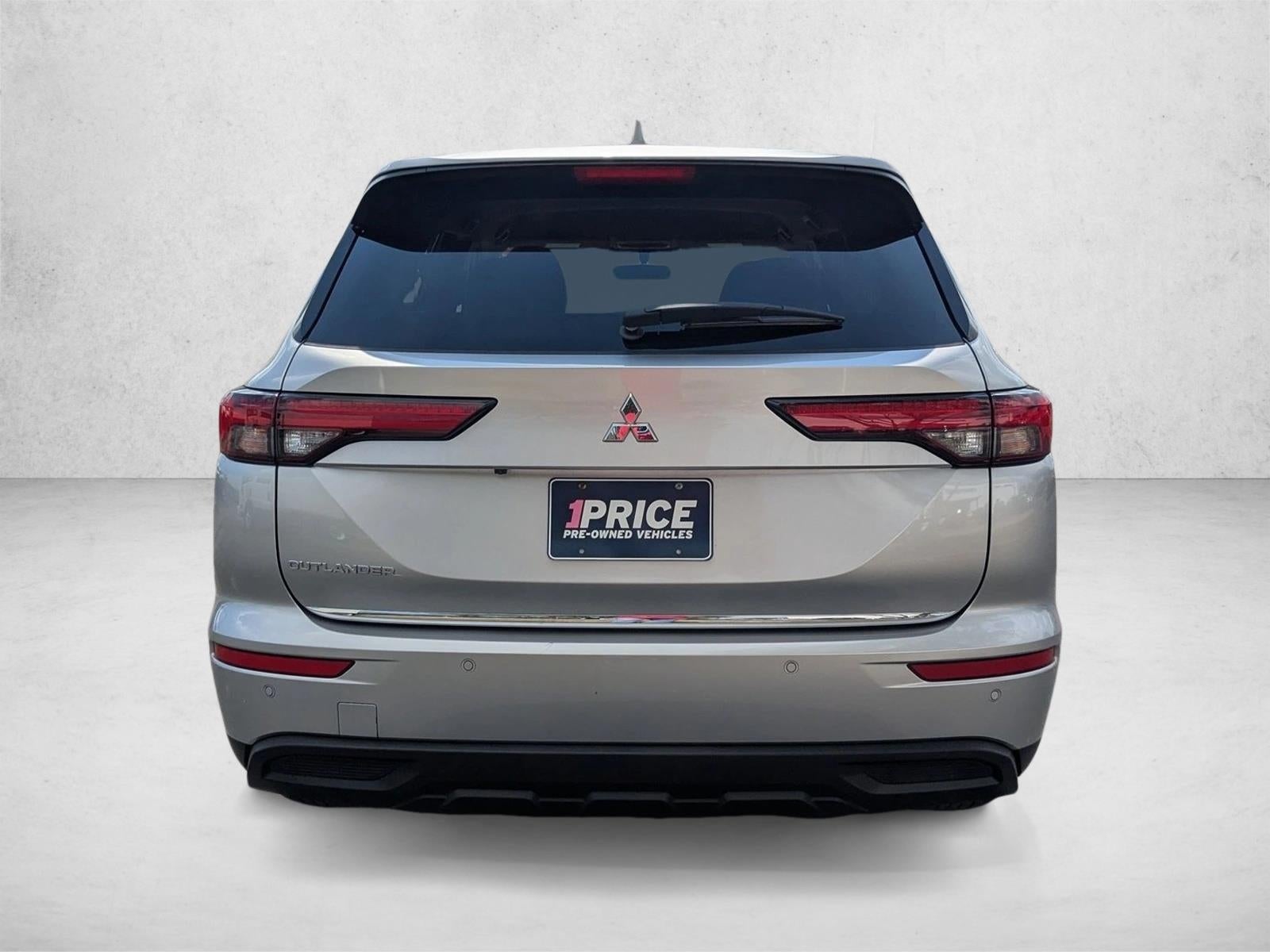 2024 Mitsubishi Outlander ES