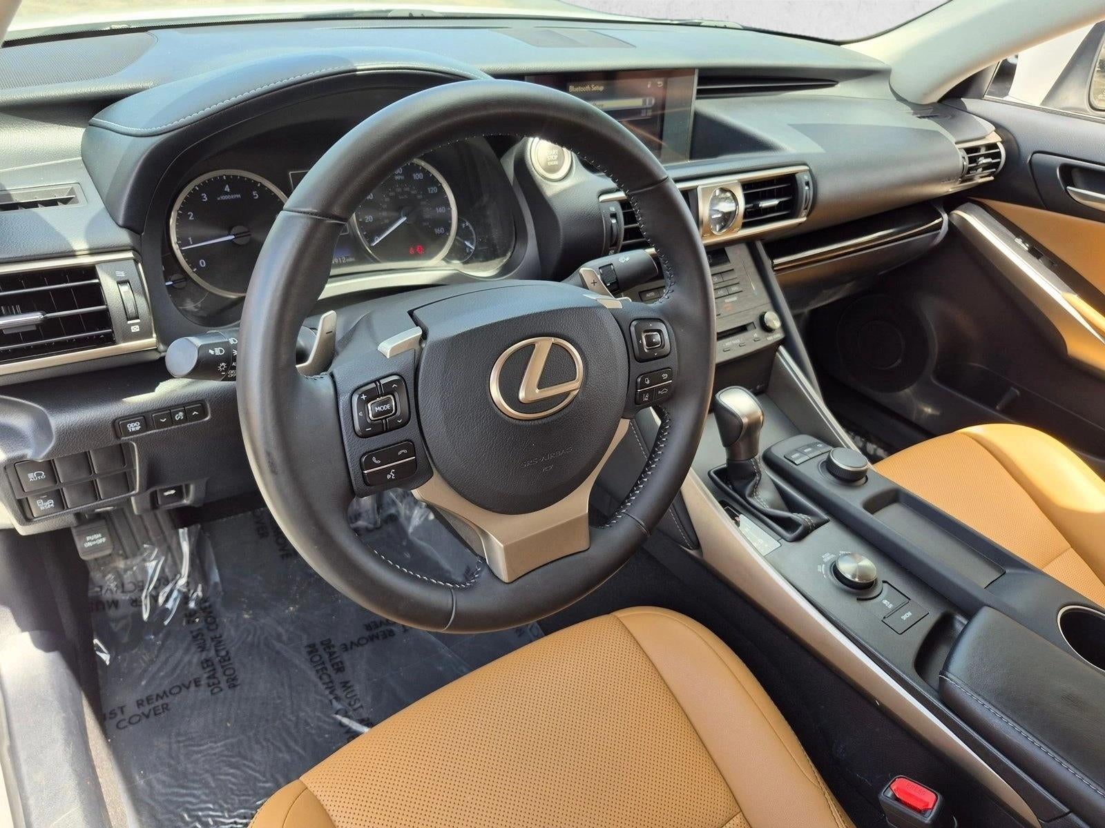 2020 Lexus IS 